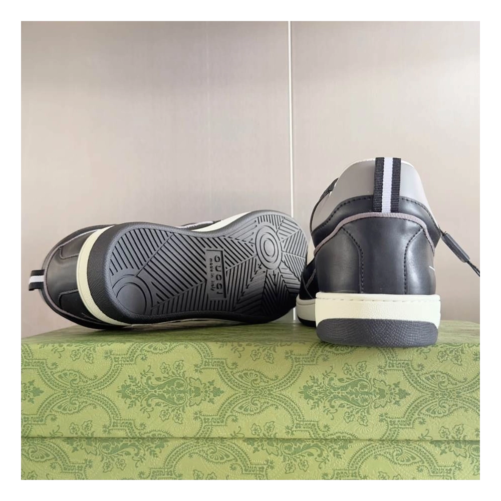 FashionStatement,GUCCI,IconicStyle,ItalianCraftsmanship,LuxuryFootwear,SNEAKER