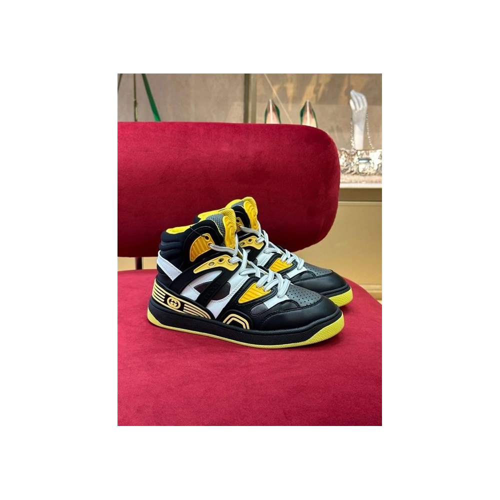 FashionStatement,GUCCI,IconicStyle,ItalianCraftsmanship,LuxuryFootwear,SNEAKER