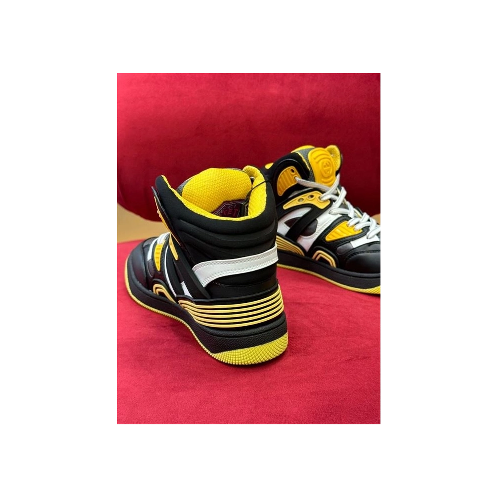 FashionStatement,GUCCI,IconicStyle,ItalianCraftsmanship,LuxuryFootwear,SNEAKER