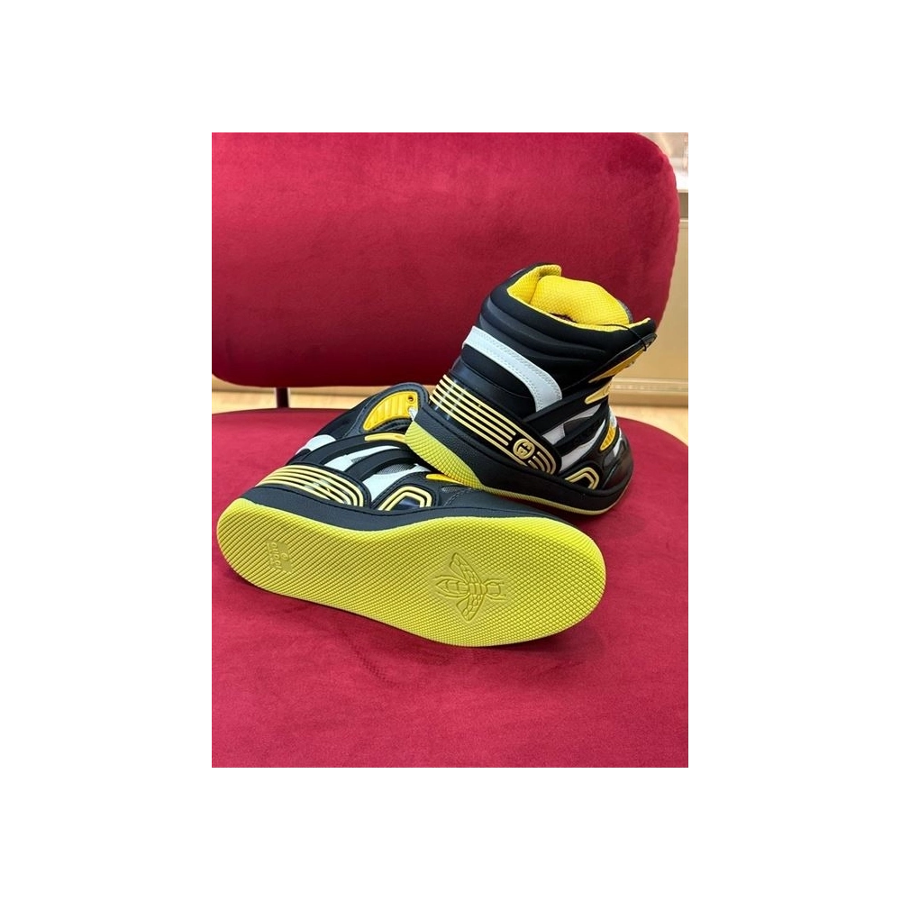 FashionStatement,GUCCI,IconicStyle,ItalianCraftsmanship,LuxuryFootwear,SNEAKER