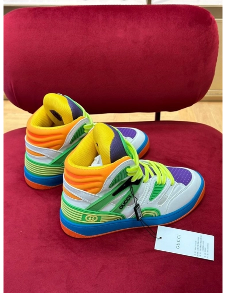 FashionStatement,GUCCI,IconicStyle,ItalianCraftsmanship,LuxuryFootwear,SNEAKER