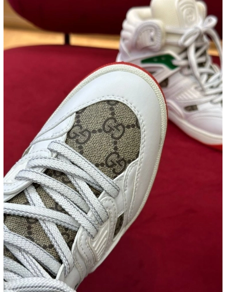FashionStatement,GUCCI,IconicStyle,ItalianCraftsmanship,LuxuryFootwear,SNEAKER