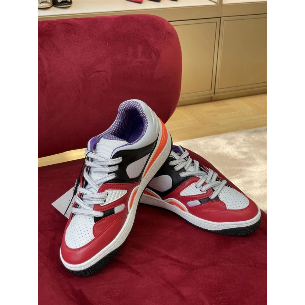FashionStatement,GUCCI,LuxuryFootwear,SNEAKER