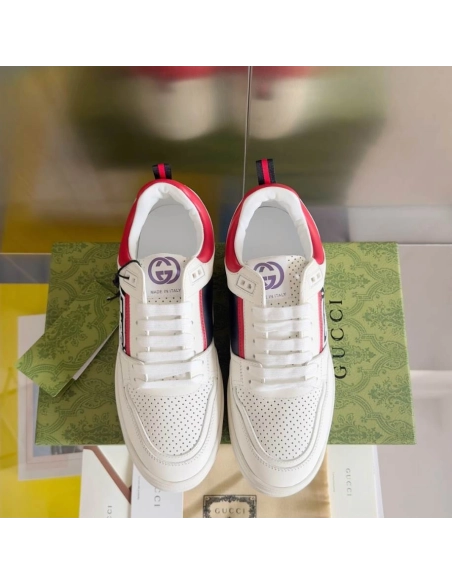 FashionStatement,GUCCI,IconicStyle,ItalianCraftsmanship,LuxuryFootwear,SNEAKER