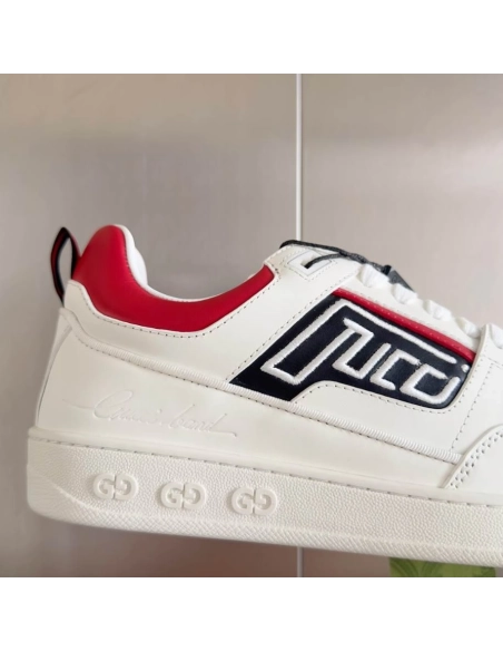 FashionStatement,GUCCI,IconicStyle,ItalianCraftsmanship,LuxuryFootwear,SNEAKER