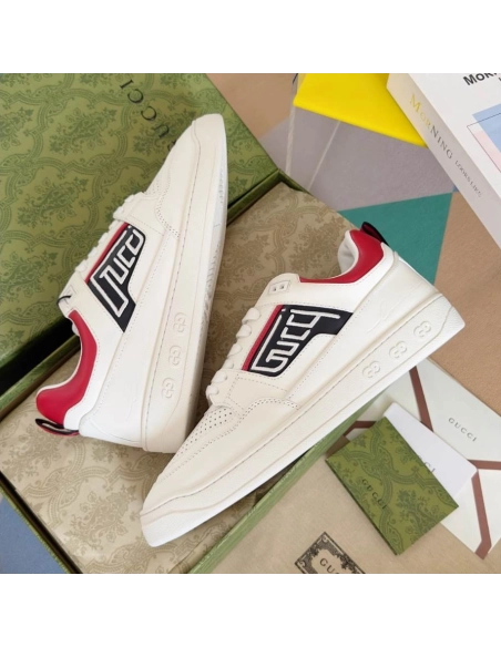 FashionStatement,GUCCI,IconicStyle,ItalianCraftsmanship,LuxuryFootwear,SNEAKER