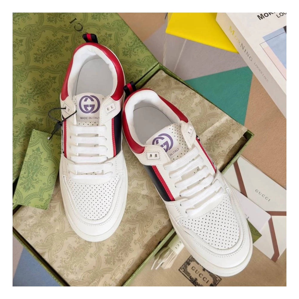 FashionStatement,GUCCI,IconicStyle,ItalianCraftsmanship,LuxuryFootwear,SNEAKER