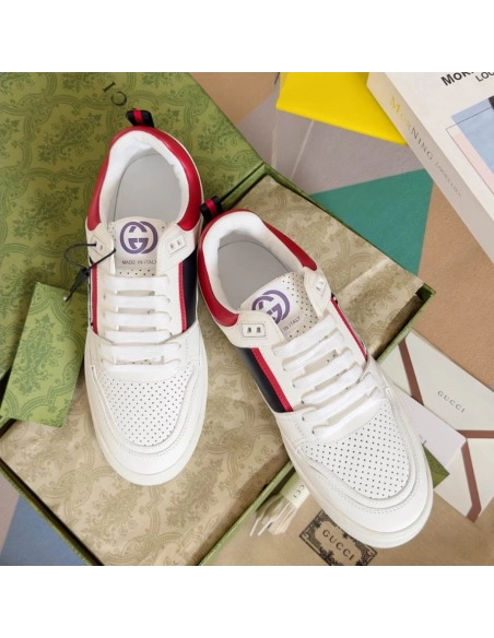 FashionStatement,GUCCI,IconicStyle,ItalianCraftsmanship,LuxuryFootwear,SNEAKER