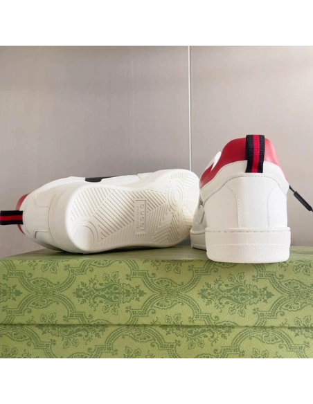 FashionStatement,GUCCI,IconicStyle,ItalianCraftsmanship,LuxuryFootwear,SNEAKER