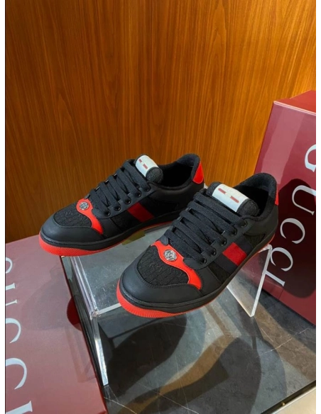 FashionStatement,GUCCI,IconicStyle,ItalianCraftsmanship,LuxuryFootwear,SNEAKER