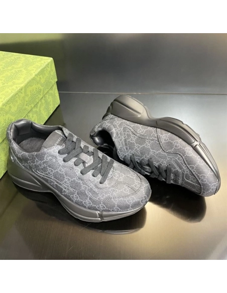 FashionStatement,GUCCI,IconicStyle,ItalianCraftsmanship,LuxuryFootwear,SNEAKER