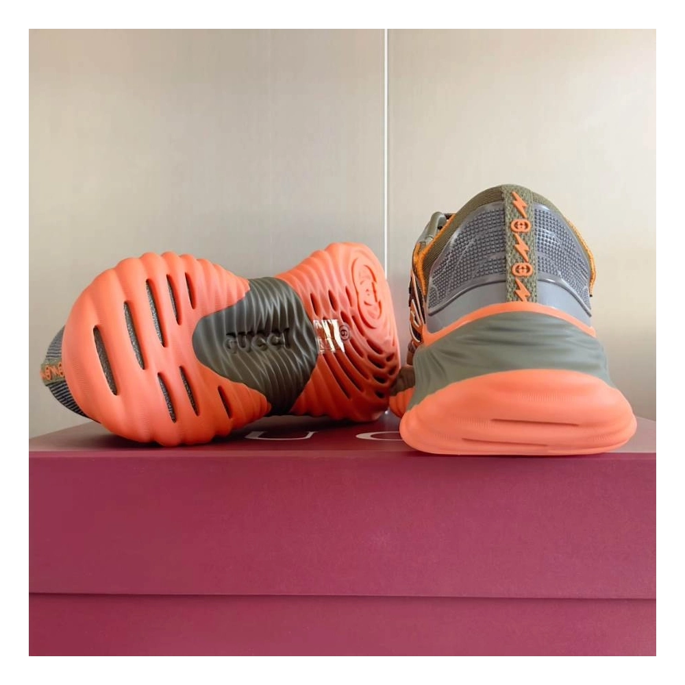 FashionStatement,GUCCI,IconicStyle,ItalianCraftsmanship,LuxuryFootwear,SNEAKER