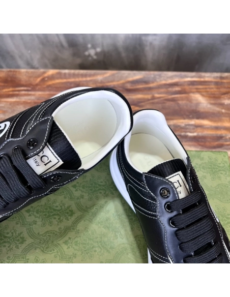 FashionStatement,GUCCI,IconicStyle,ItalianCraftsmanship,LuxuryFootwear,SNEAKER