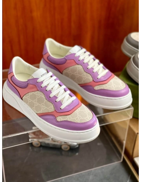 FashionStatement,GUCCI,IconicStyle,ItalianCraftsmanship,LuxuryFootwear,SNEAKER