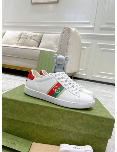 GUCCI,Lowtop,LuxuryFootwear,SNEAKER