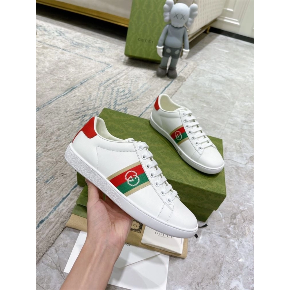 GUCCI,Lowtop,LuxuryFootwear,SNEAKER
