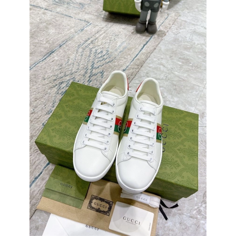 GUCCI,Lowtop,LuxuryFootwear,SNEAKER