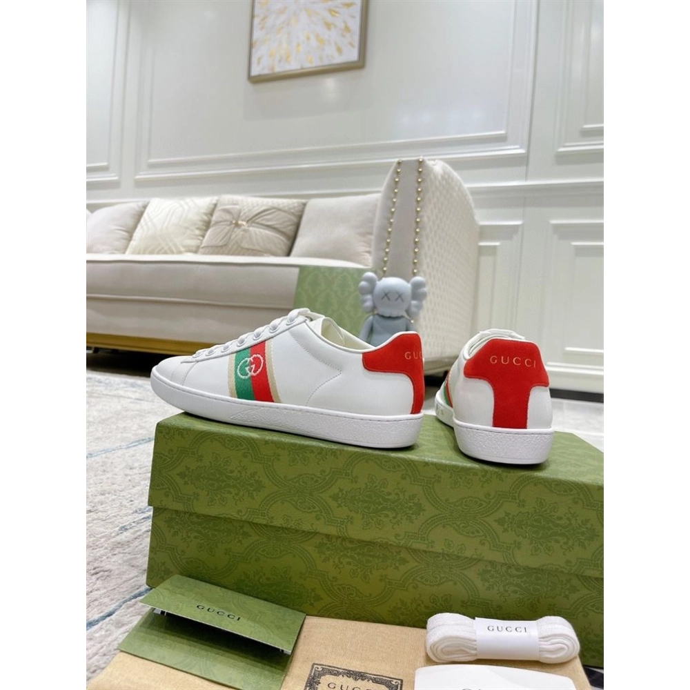 GUCCI,Lowtop,LuxuryFootwear,SNEAKER