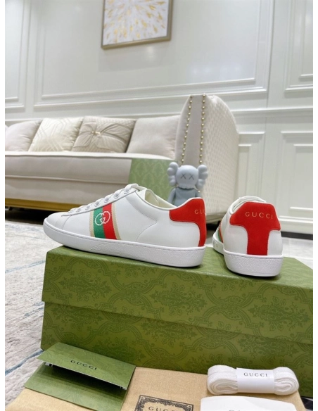 GUCCI,Lowtop,LuxuryFootwear,SNEAKER