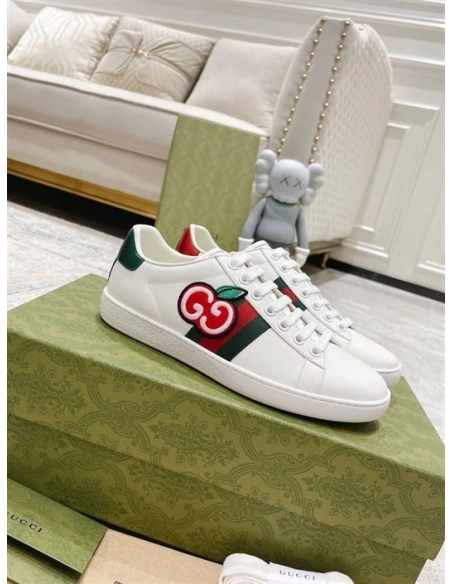 GUCCI,Lowtop,LuxuryFootwear,SNEAKER