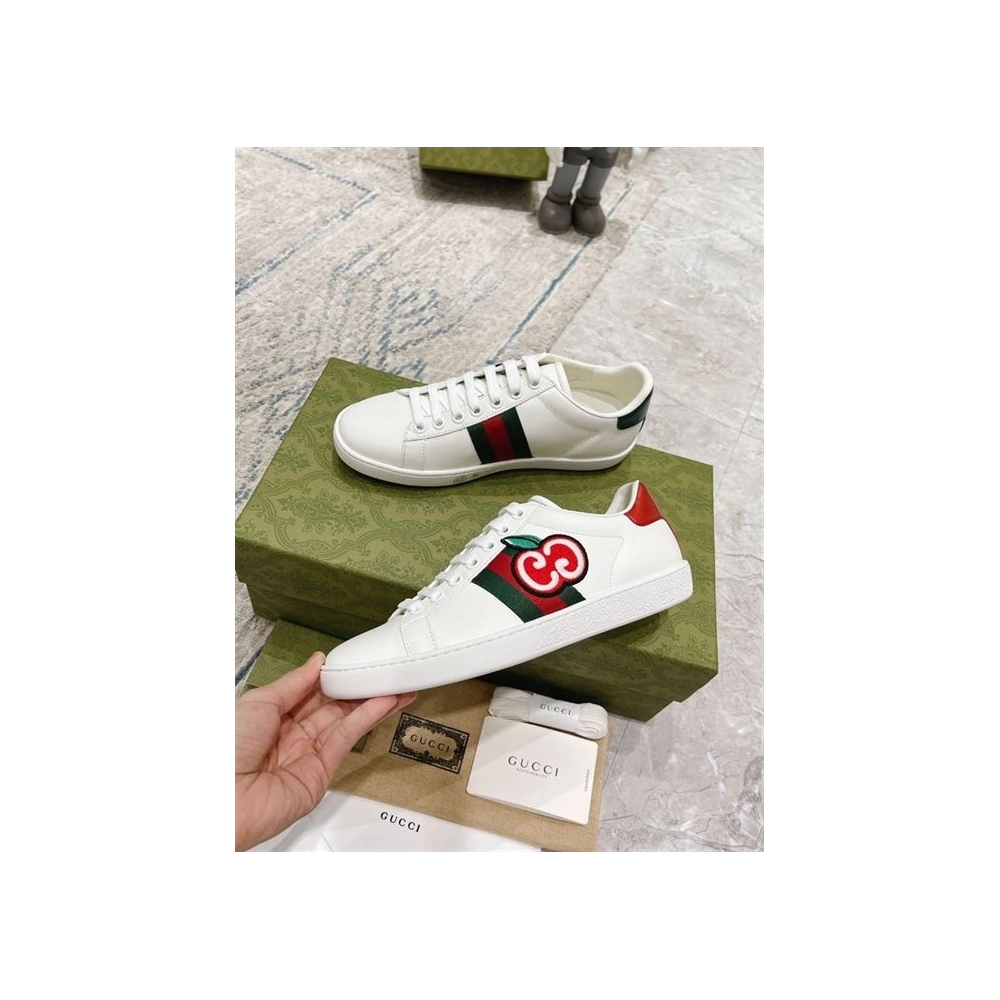 GUCCI,Lowtop,LuxuryFootwear,SNEAKER
