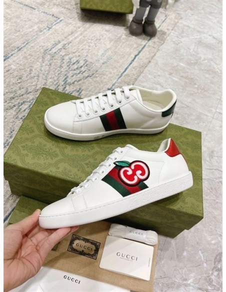 GUCCI,Lowtop,LuxuryFootwear,SNEAKER
