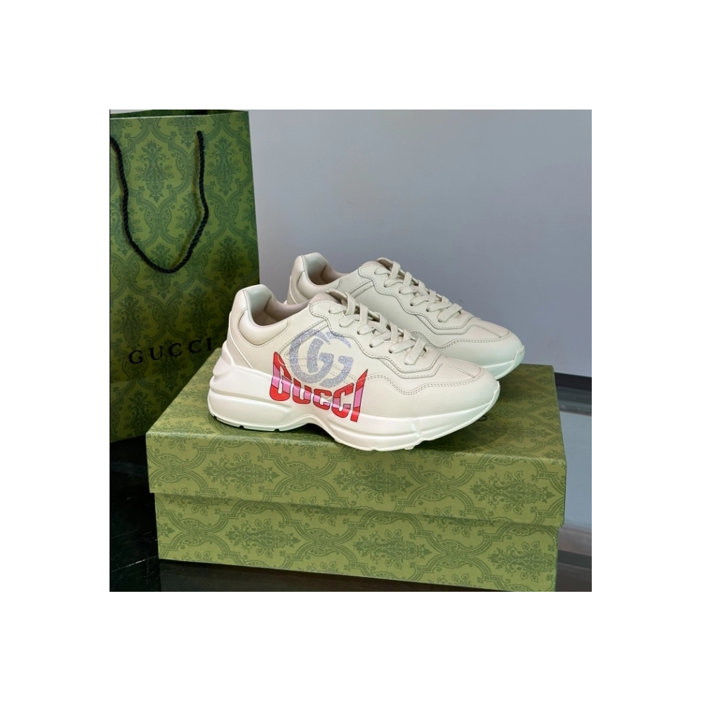 FashionStatement,GUCCI,IconicStyle,ItalianCraftsmanship,LuxuryFootwear,SNEAKER