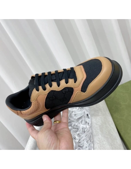 FashionStatement,GUCCI,IconicStyle,ItalianCraftsmanship,LuxuryFootwear,SNEAKER