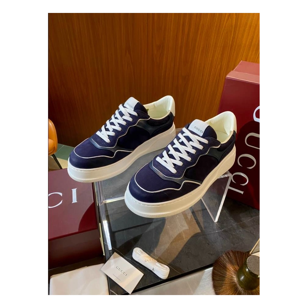 FashionStatement,GUCCI,IconicStyle,ItalianCraftsmanship,LuxuryFootwear,SNEAKER