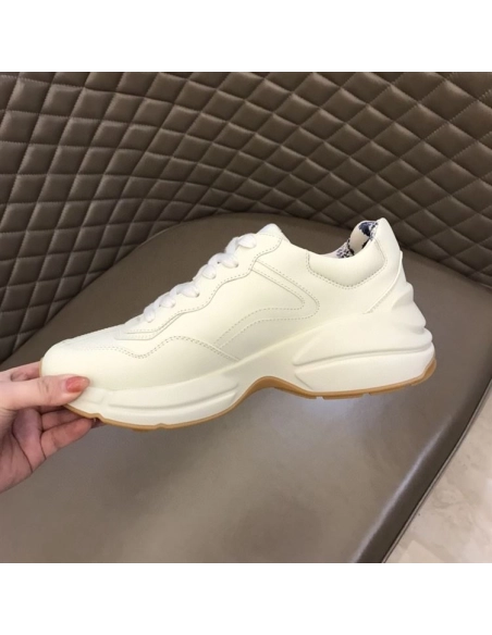 FashionStatement,GUCCI,IconicStyle,ItalianCraftsmanship,LuxuryFootwear,SNEAKER