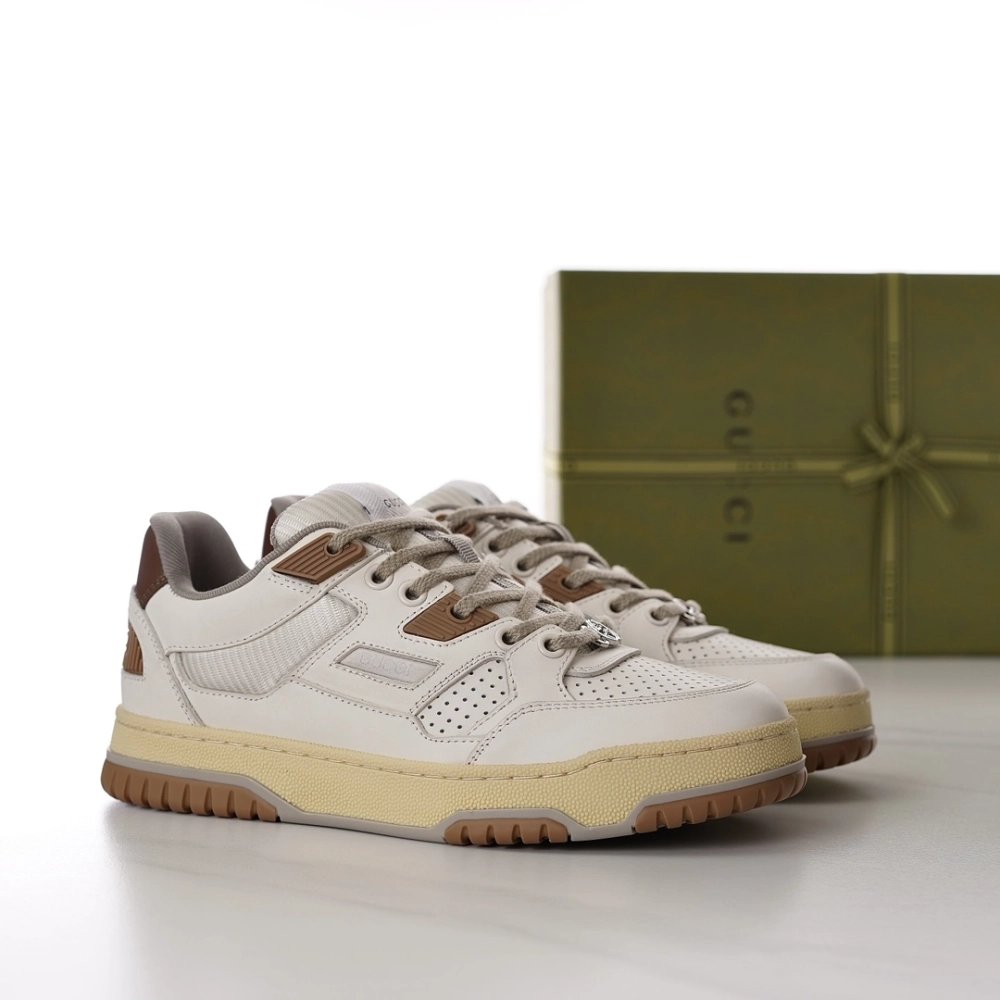 FashionStatement,GUCCI,IconicStyle,ItalianCraftsmanship,LuxuryFootwear,SNEAKER