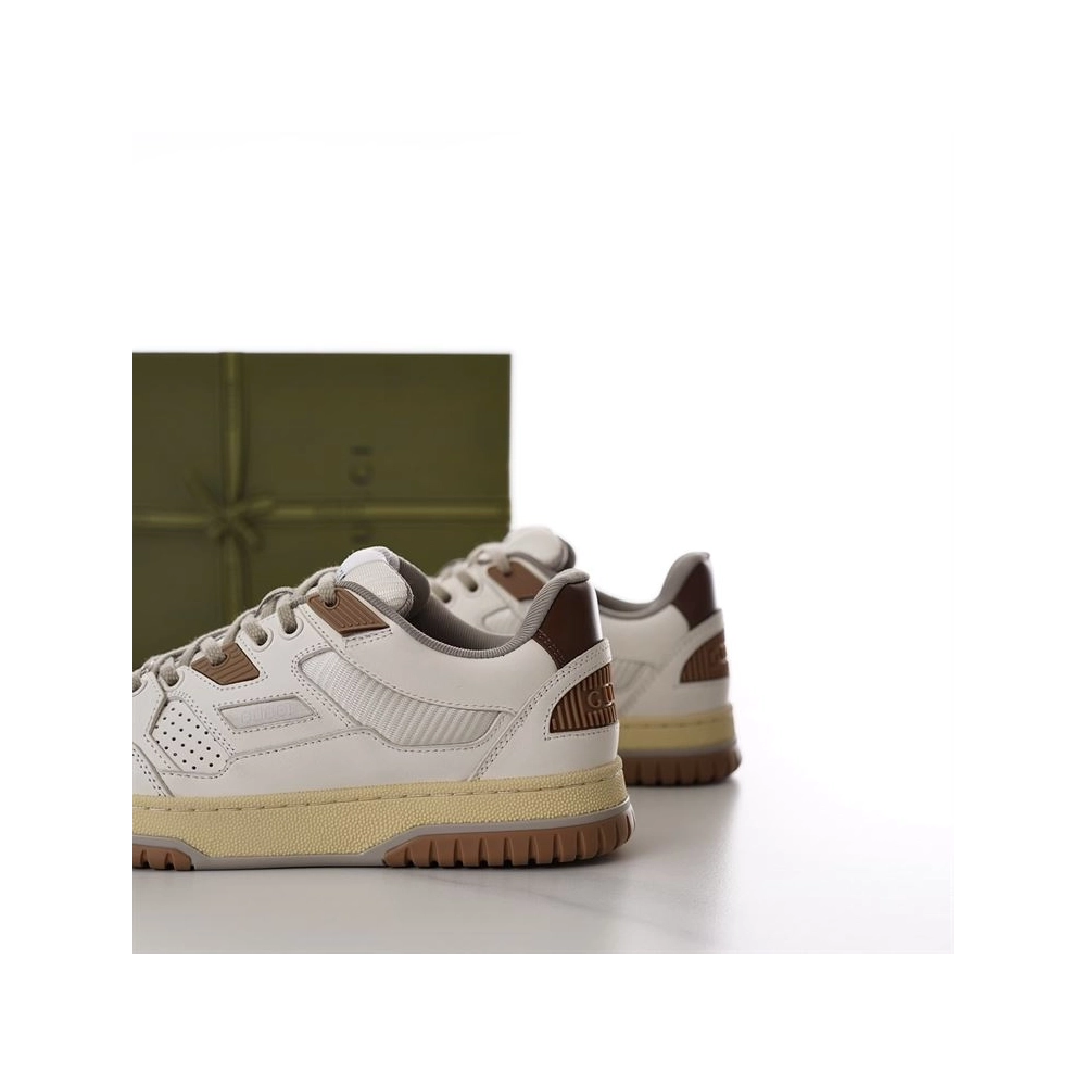 FashionStatement,GUCCI,IconicStyle,ItalianCraftsmanship,LuxuryFootwear,SNEAKER