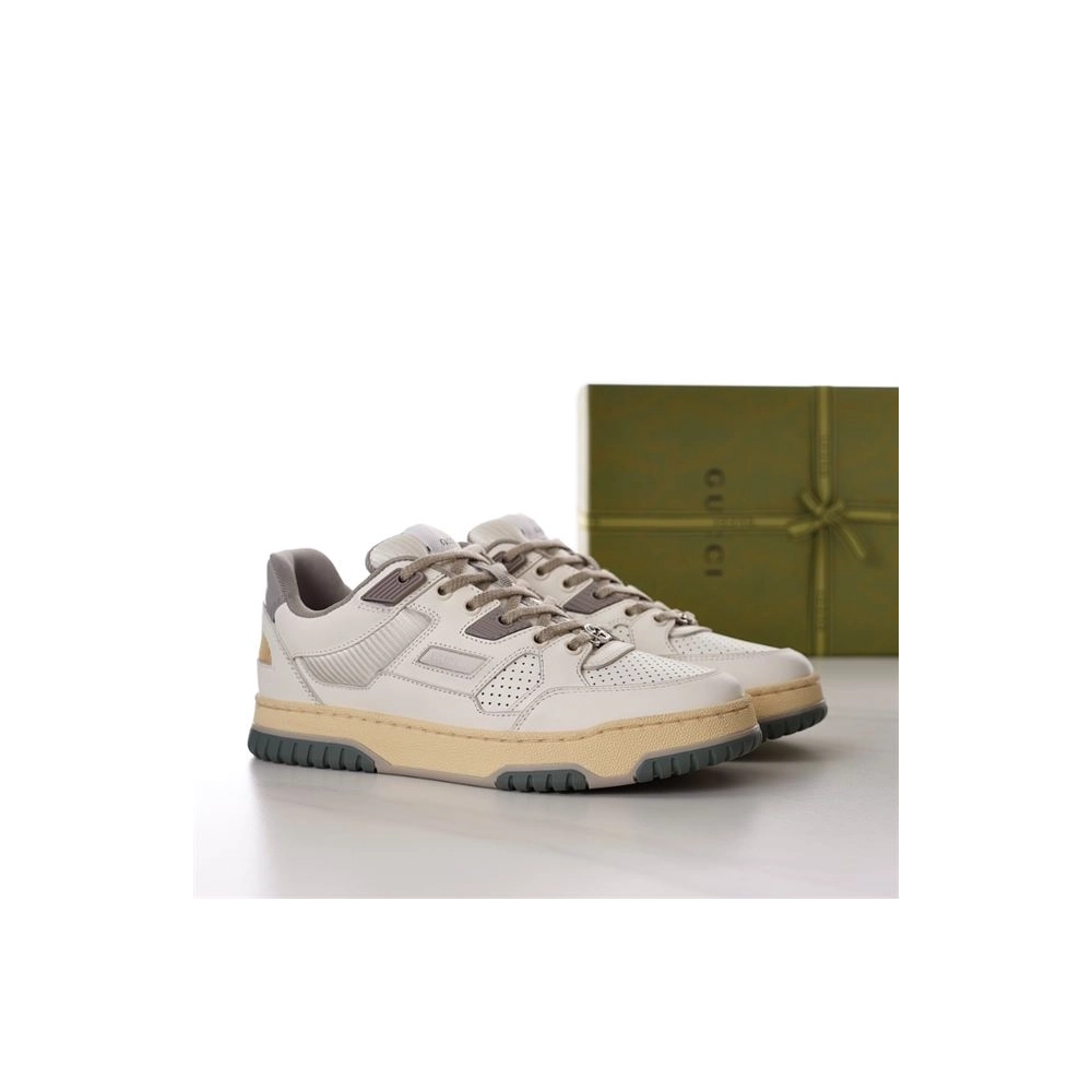 FashionStatement,GUCCI,IconicStyle,ItalianCraftsmanship,LuxuryFootwear,SNEAKER