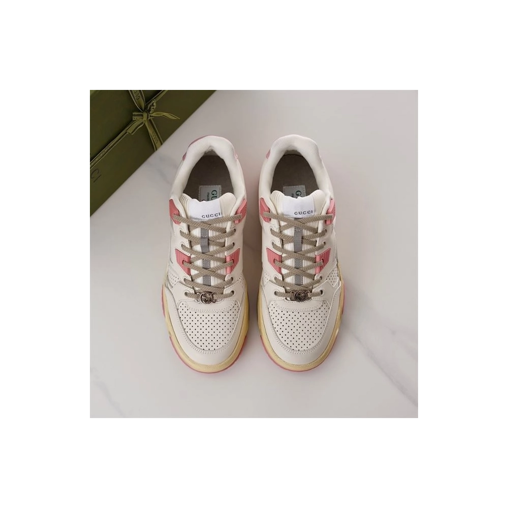FashionStatement,GUCCI,IconicStyle,ItalianCraftsmanship,LuxuryFootwear,SNEAKER