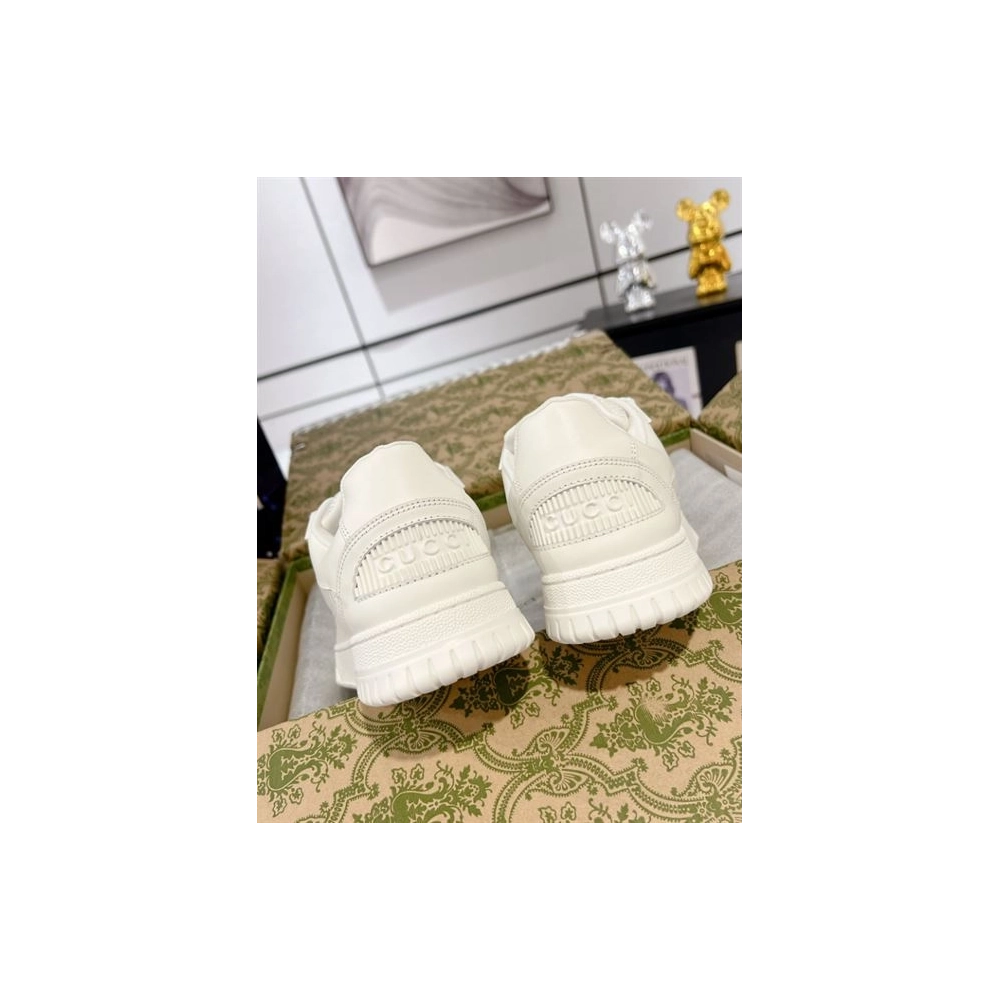 FashionStatement,GUCCI,IconicStyle,ItalianCraftsmanship,LuxuryFootwear,SNEAKER