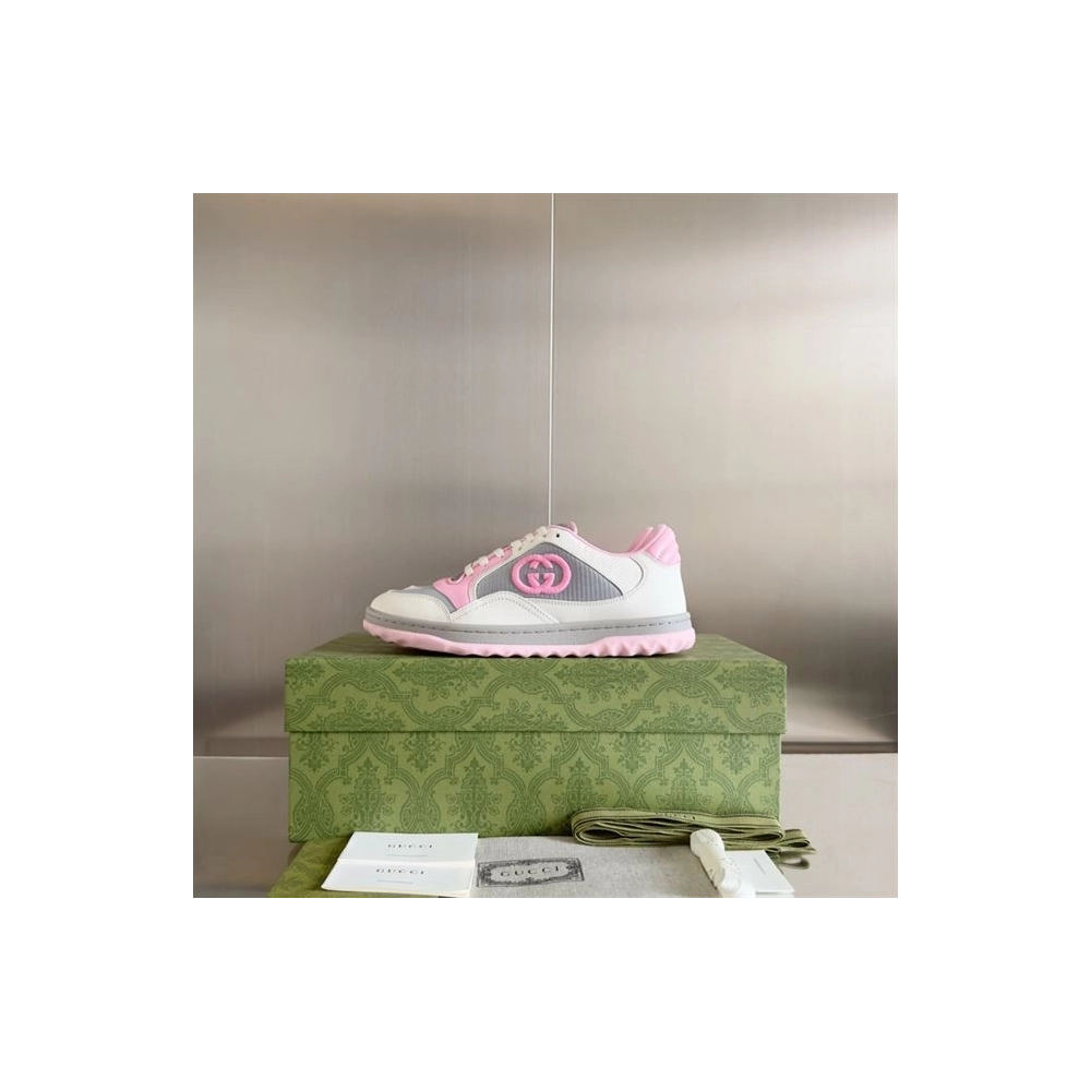 FashionStatement,GUCCI,IconicStyle,ItalianCraftsmanship,LuxuryFootwear,SNEAKER