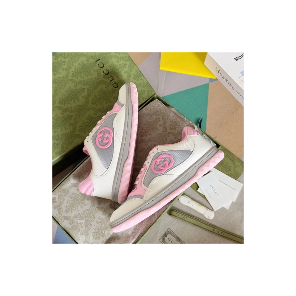 FashionStatement,GUCCI,IconicStyle,ItalianCraftsmanship,LuxuryFootwear,SNEAKER