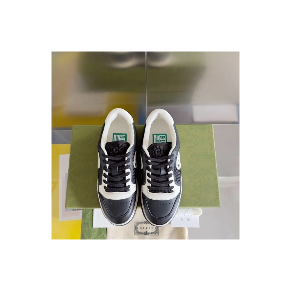 FashionStatement,GUCCI,IconicStyle,ItalianCraftsmanship,LuxuryFootwear,SNEAKER