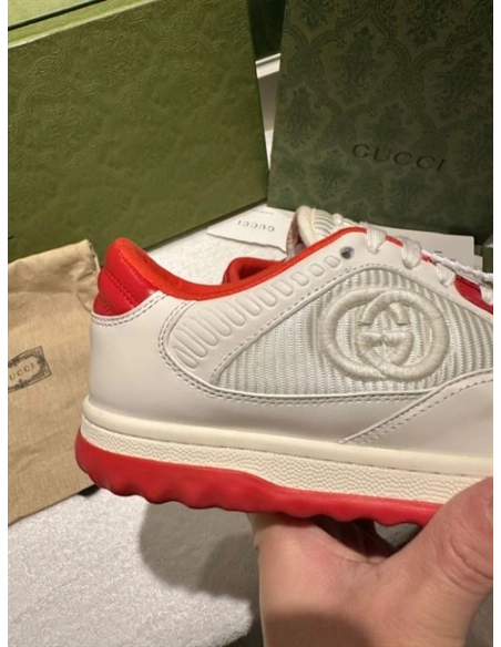 FashionStatement,GUCCI,IconicStyle,ItalianCraftsmanship,LuxuryFootwear,SNEAKER