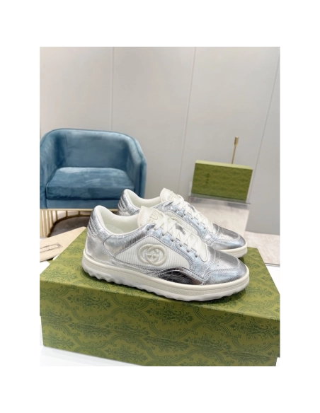 FashionStatement,GUCCI,IconicStyle,ItalianCraftsmanship,LuxuryFootwear,SNEAKER