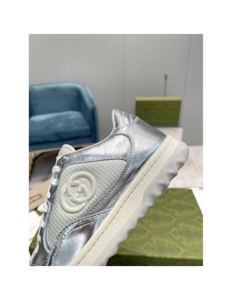 FashionStatement,GUCCI,IconicStyle,ItalianCraftsmanship,LuxuryFootwear,SNEAKER