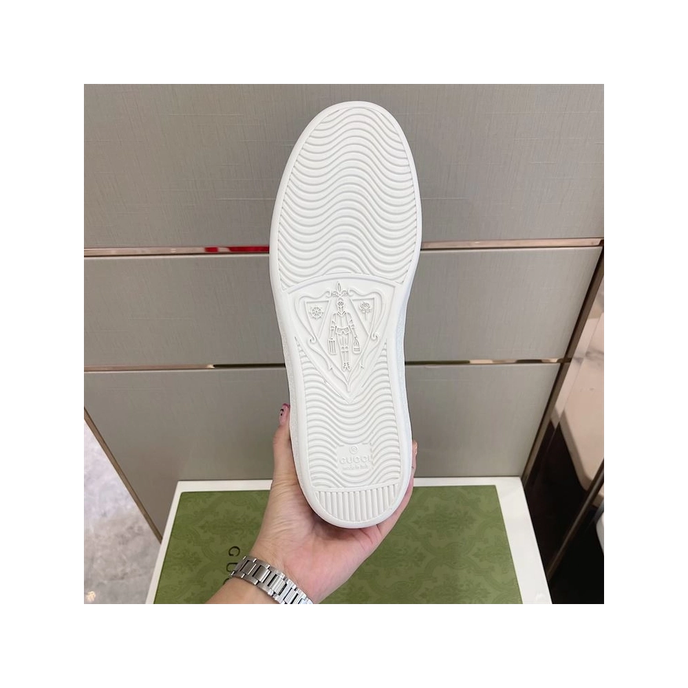 FashionStatement,GUCCI,LuxuryFootwear,SNEAKER