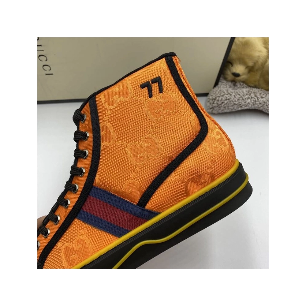 GUCCI,IconicStyle,ItalianCraftsmanship,LOW-TOP,LuxuryFootwear,SNEAKER