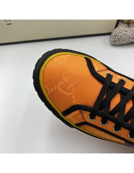 GUCCI,IconicStyle,ItalianCraftsmanship,LOW-TOP,LuxuryFootwear,SNEAKER