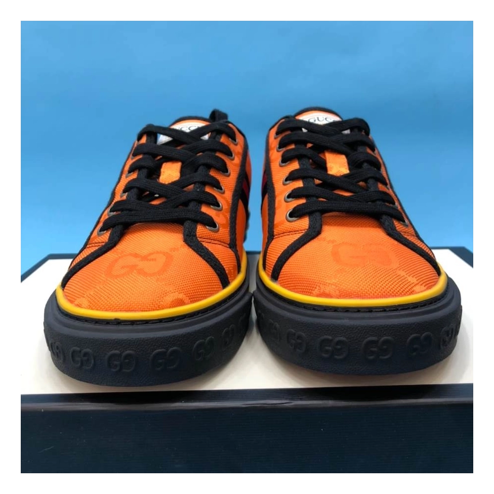 FashionStatement,GUCCI,IconicStyle,ItalianCraftsmanship,LuxuryFootwear,SNEAKER