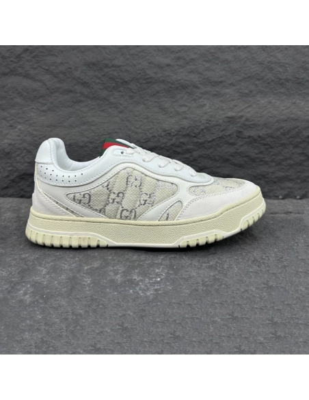 FashionStatement,GUCCI,IconicStyle,ItalianCraftsmanship,LuxuryFootwear,SNEAKER