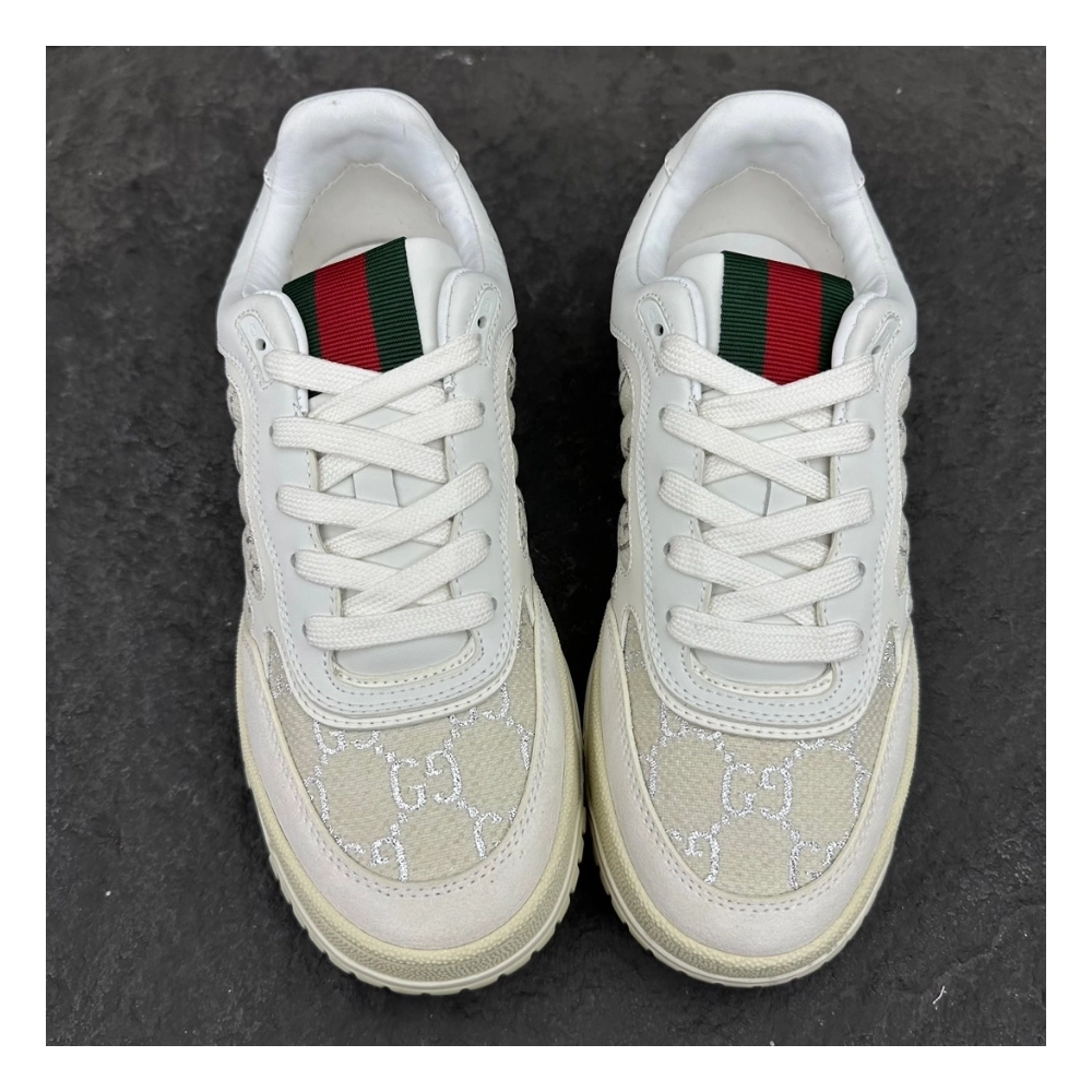 FashionStatement,GUCCI,IconicStyle,ItalianCraftsmanship,LuxuryFootwear,SNEAKER