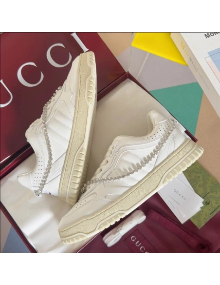 FashionStatement,GUCCI,IconicStyle,ItalianCraftsmanship,LuxuryFootwear,SNEAKER