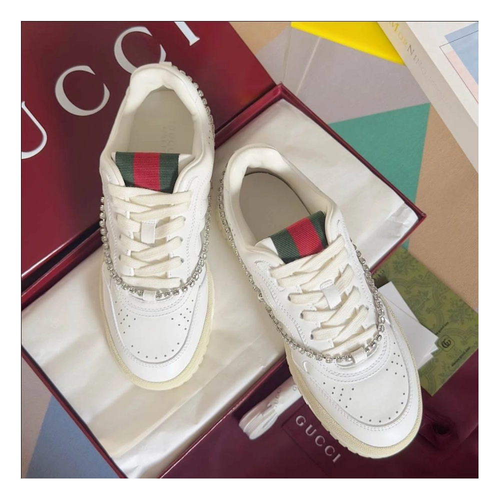 FashionStatement,GUCCI,IconicStyle,ItalianCraftsmanship,LuxuryFootwear,SNEAKER