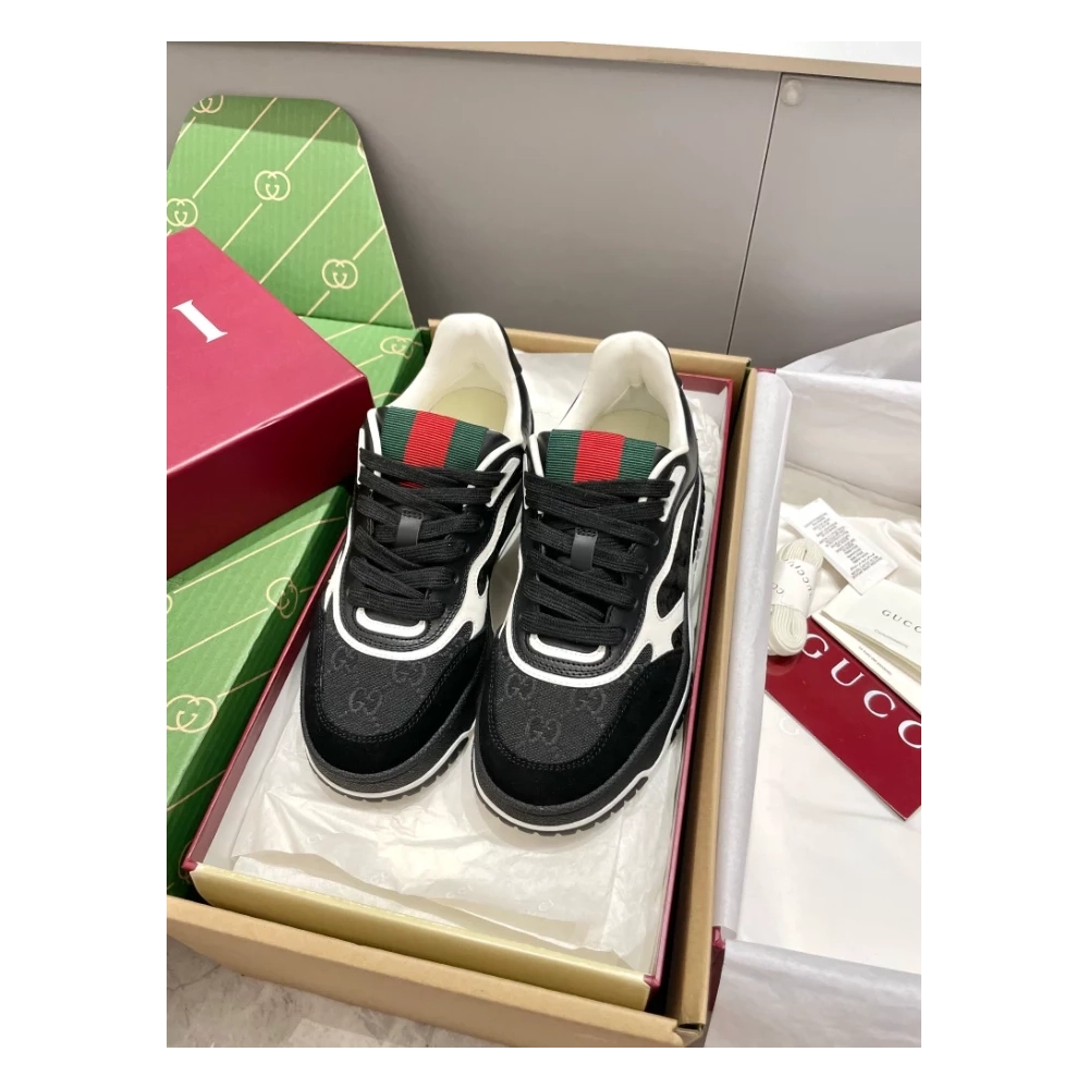 FashionStatement,FOOTWEAR,GUCCI,IconicStyle,LuxuryFootwear,SHOES FOR MEN,Sneakers
